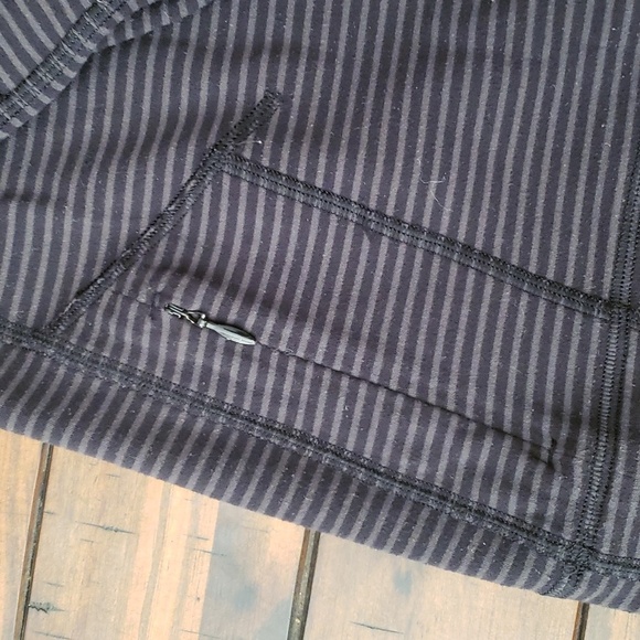 Lululemon velocity long sleeve - Picture 7 of 7